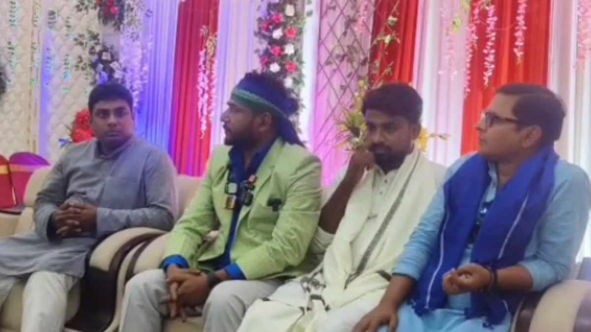 bihar assembly election 2025 owaisi supports independent Mrityunjay Yadav but lalu still god