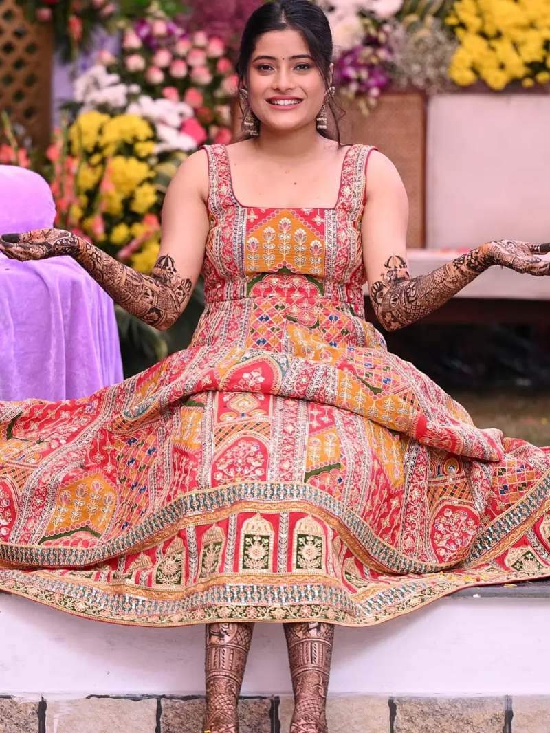 mehndi outfit ideas