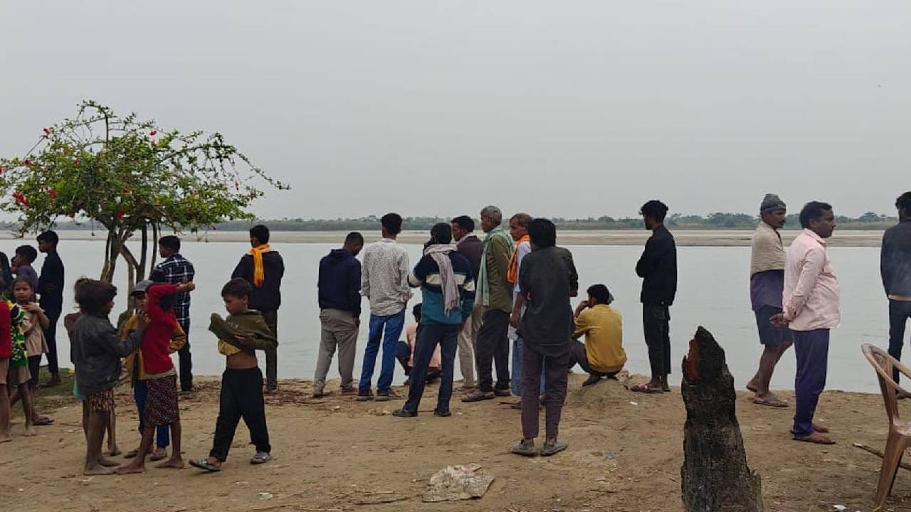 Bahraich boat accident Forest department survey 600 alligators river boat capsized family members sat bank all