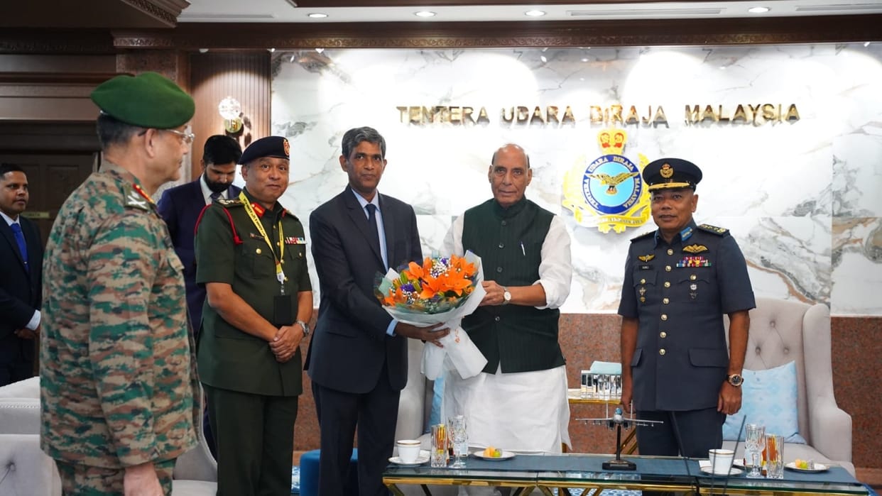 ASEAN Rajnath Singh reached Malaysia to participate in 12th ASEAN Defense Ministers Meet