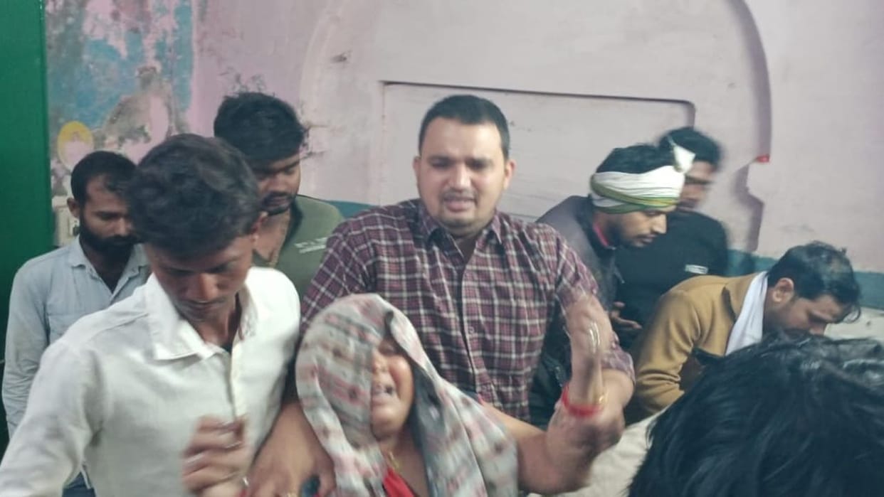 Two died and one injured after hit by bus in Jaunpur