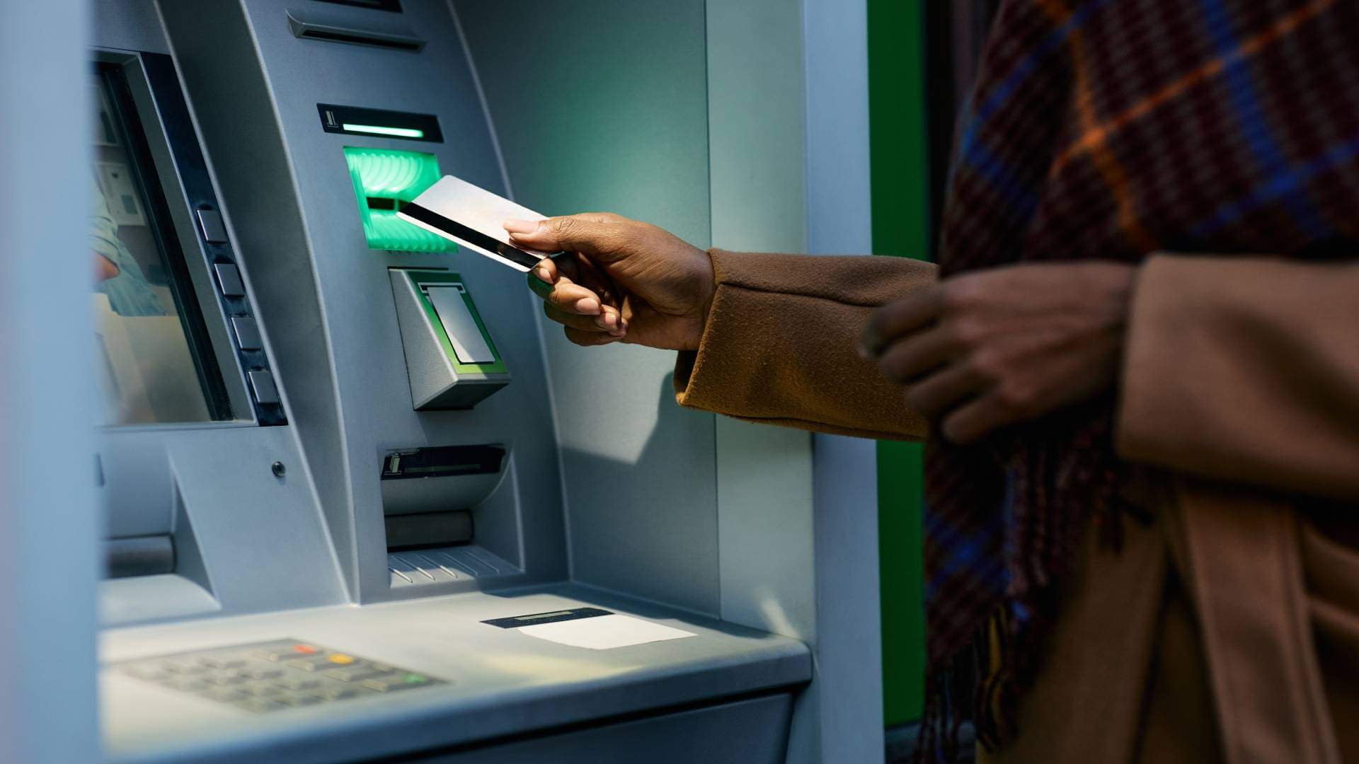 ATM Alert Received A Torn Note While Withdrawing Cash What to Do Immediately