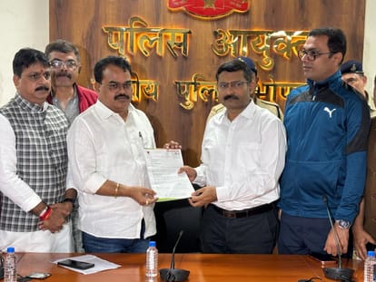 पुलिस आयुक्त से शिकायत करने पहुंचे जिला अध्यक्ष