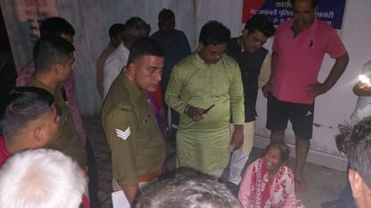 Bijnor: When the family members were not able to talk to him, the young man committed suicide
