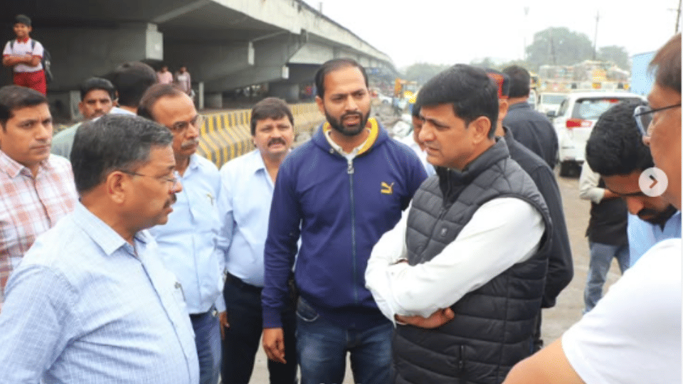 indore news mayor pushyamitra bhargava new road storm water line