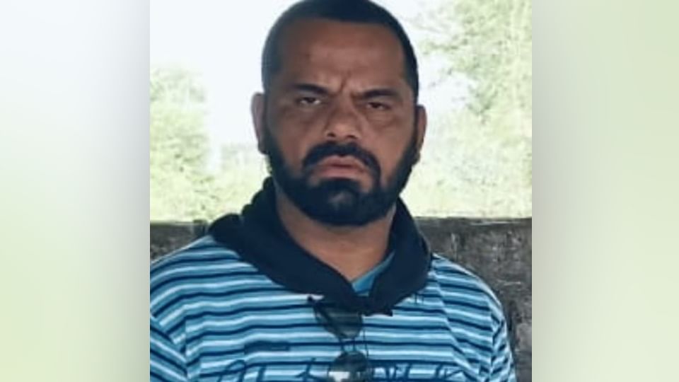 Punjab: बेटे का जन्मदिन… दवाई लेने घर से निकले पिता की अगले दिन मिली लाश, पत्नी बोली- मर्डर हुआ Punjab: बेटे का जन्मदिन… दवाई लेने घर से निकले पिता की अगले दिन मिली लाश, पत्नी बोली- मर्डर हुआ