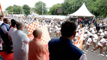 Sardar Patel's birth anniversary: Chief Minister Yogi Adityanath flags off Run for Unity