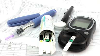 Children aged 3 to 15 with type 1 diabetes are forced to hold glucometers at a young age