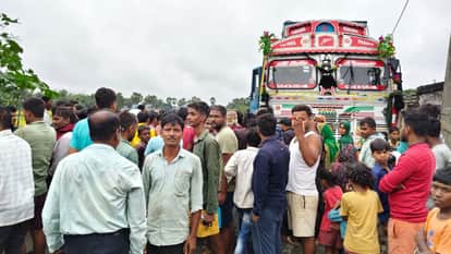 Two people died in a road accident in Saharsa National Highway 107 was blocked for four hours