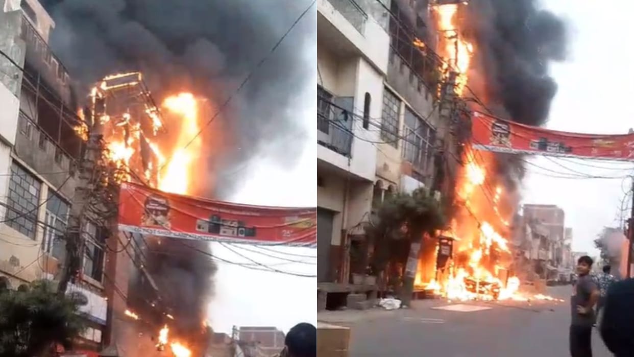 Fire broke out in electronics showroom located in front of Vijaymandi Mandi in Muradnagar