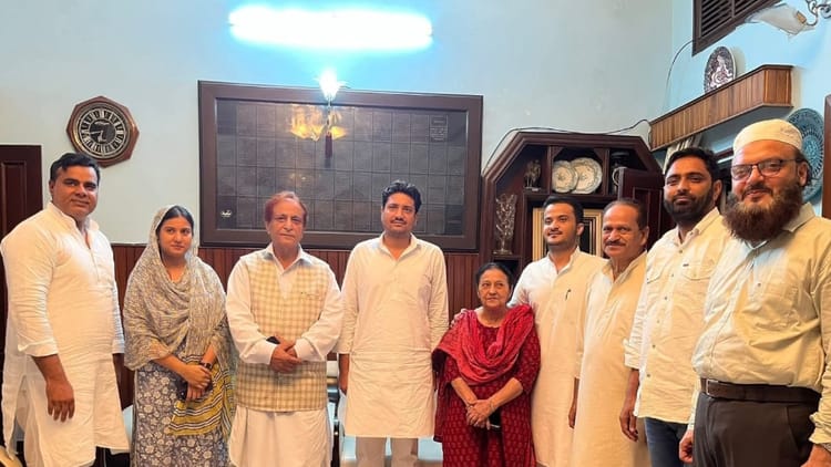 Samajwadi Party Mp Iqra Hasan Met Azam Khan With Her Brother Nahid Hasan – Amar Ujala Hindi News Live