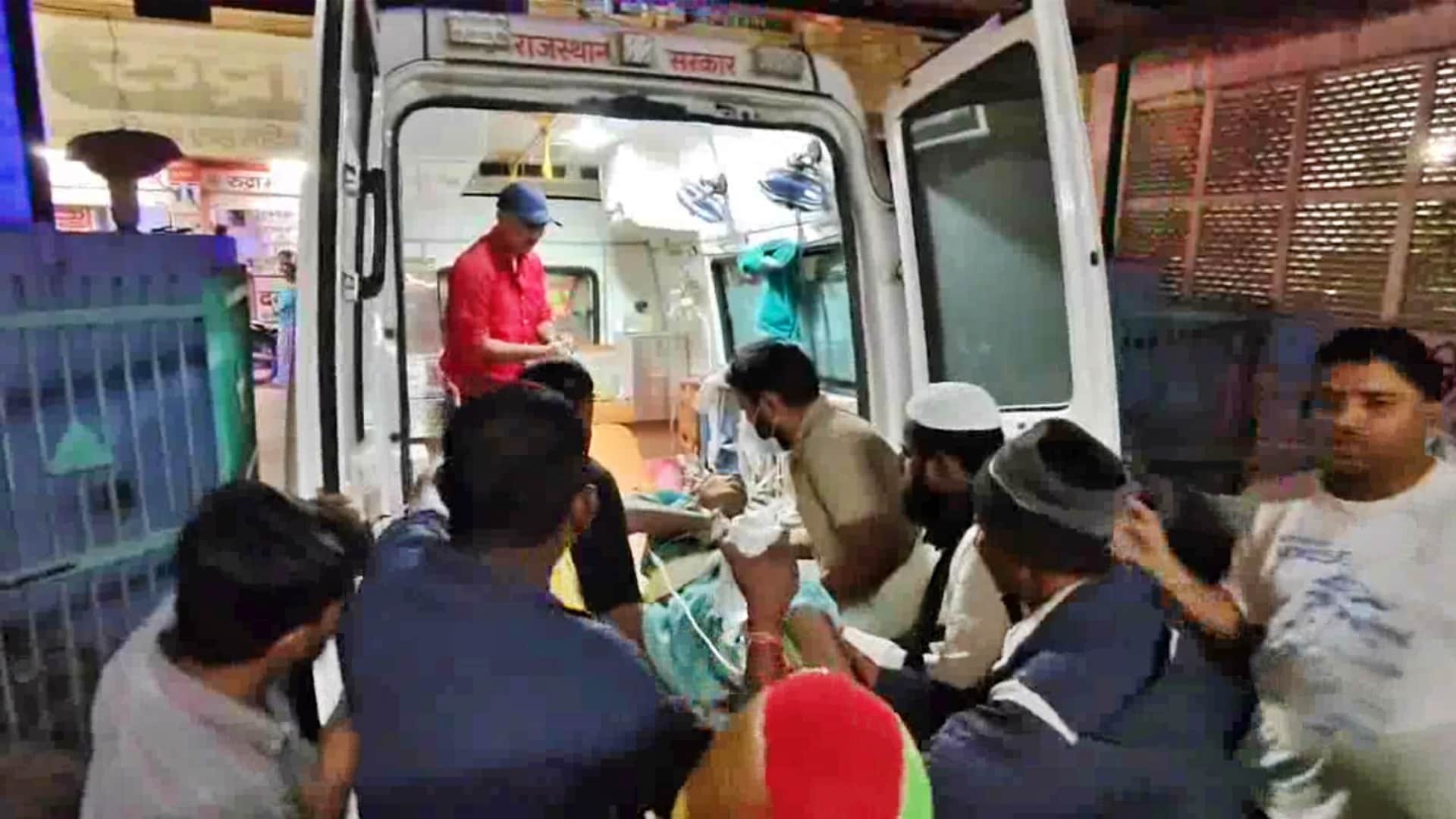 Jodhpur Accident: Speeding dumper hits loading taxi full of laborers in Phalodi, four dead; 12 injured