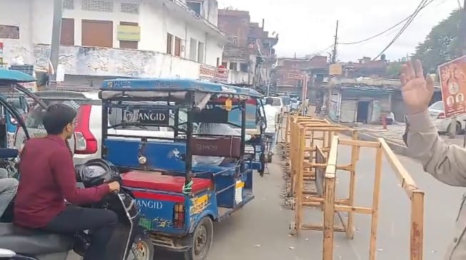 Kanpur Jam on new Ganga bridge for one and a half hours ambulance problem caused by crisscrossing of vehicles