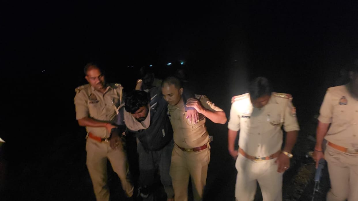 Cow smuggler Tamsil arrested in police encounter in Koraon, pistol and cartridges recovered