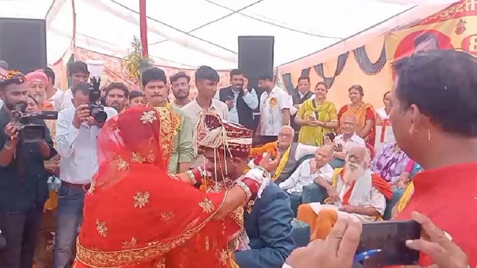 Mass marriage of 31 couples took place in Chaiti Mela premises Kashipur