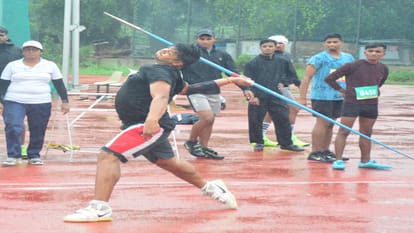 Prayagraj Sports News Amit's golden leap in high jump, Preksha's gold in pole vault