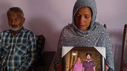 जानकारी देते साहेब सिंह