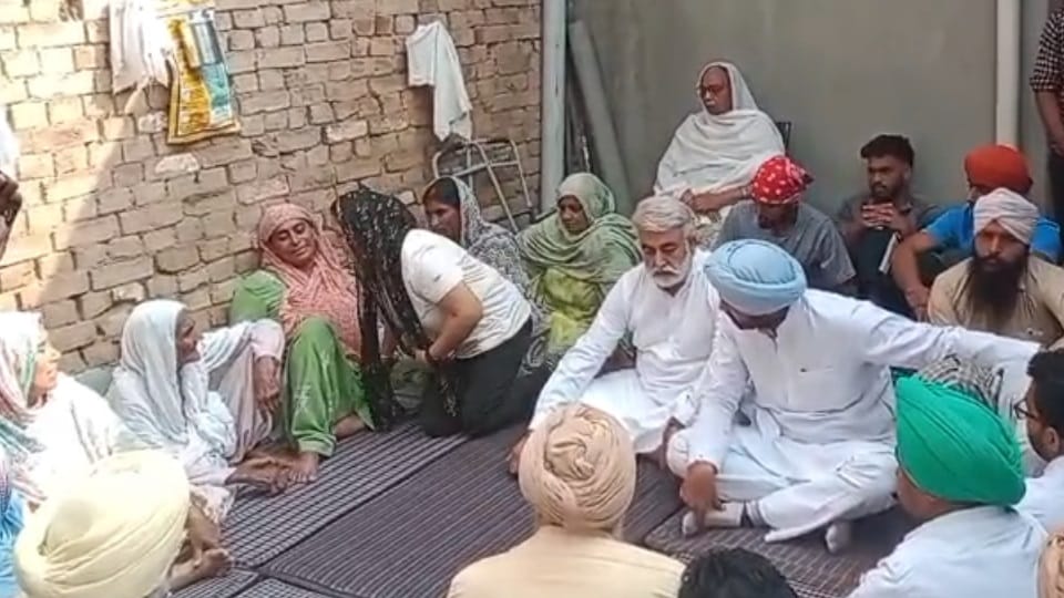 Kabbadi Player Tejpal murder case Punjab Congress chief Amarinder Raja Warring visits family