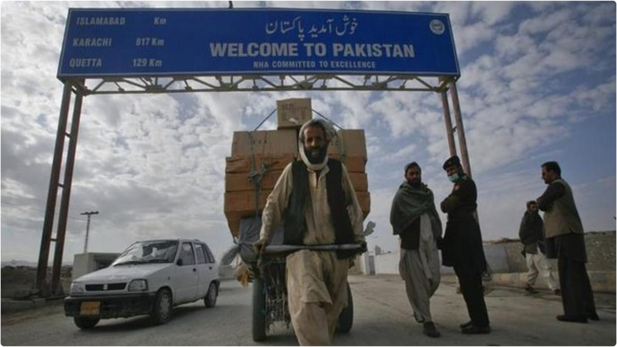 Pakistan partially reopened Torkham border crossing with Afghanistan for Afghan refugees to return