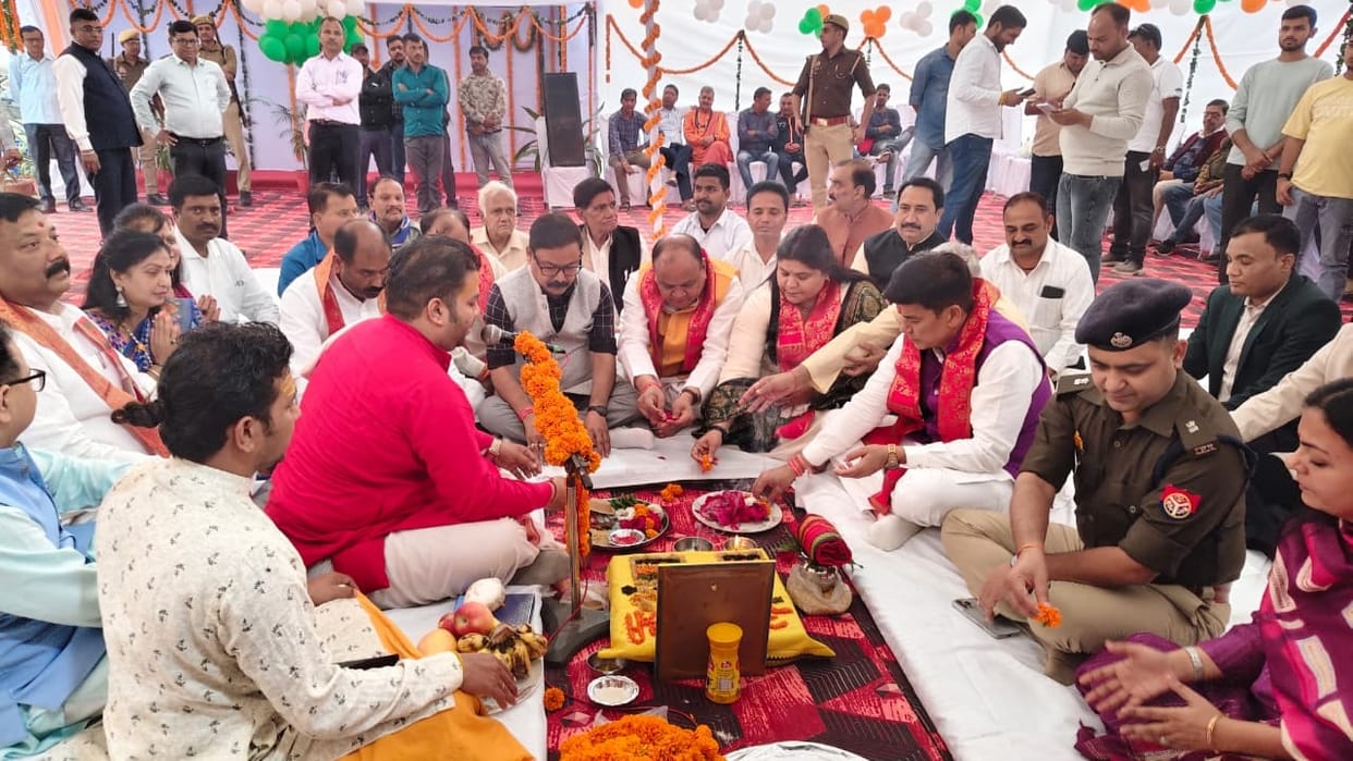 Chaubari mela begins with havan-pujan Ramganga banks in Bareilly