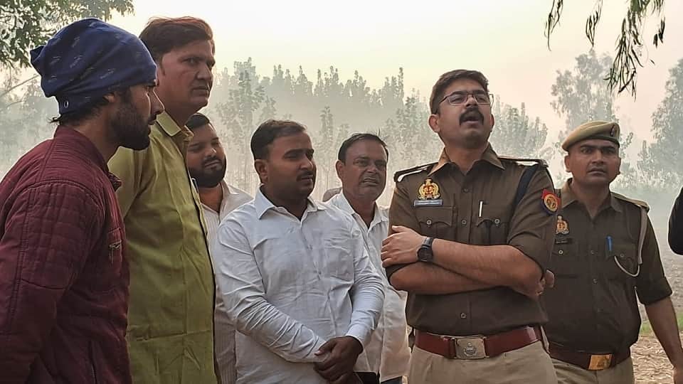 Meerut: A young man was killed by two bullets in the chest, his body was found lying in the forest