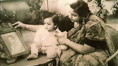 Shah Rukh Khan mother wanted him to be movie star When says Renuka Shahane