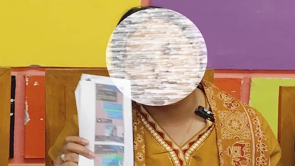 Meerut: The woman who accused Deepak Giri again came in front of the media, said- Poonam Pandit threatened