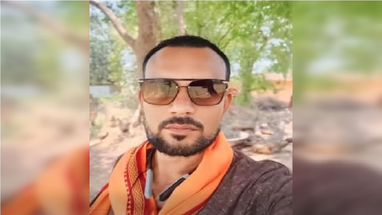 A young man was stabbed to death in broad daylight in the city