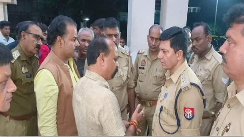 destruction story of Dinesh Beedi family shot his father and then took his own life story of conflict between