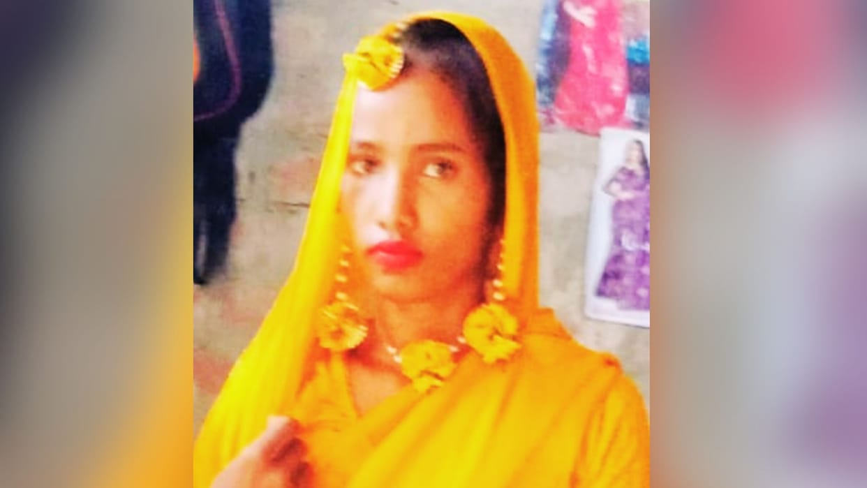 Married woman dead body found in room five months after marriage in Ghazipur father alleges