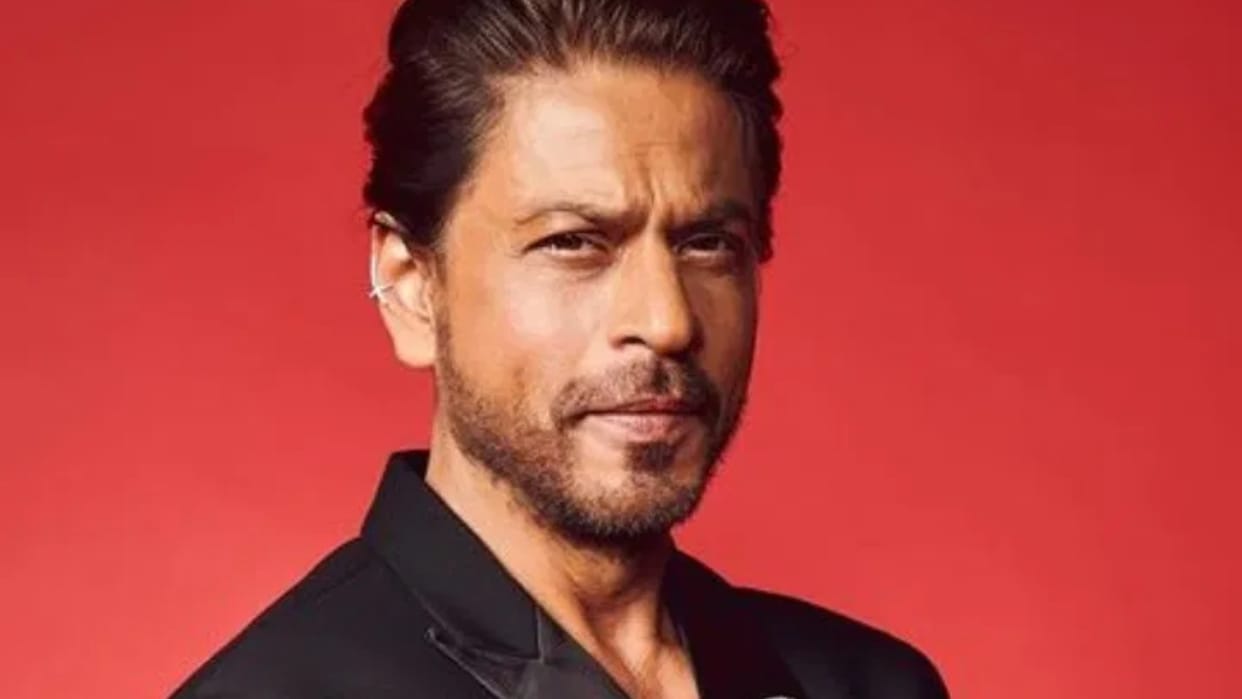 Shah Rukh Khan Birthday Plans Where He Meet Fans Tomorrow