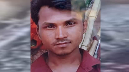 Kanpur: Husband jumps in front of train after quarrelling with wife over phone, death