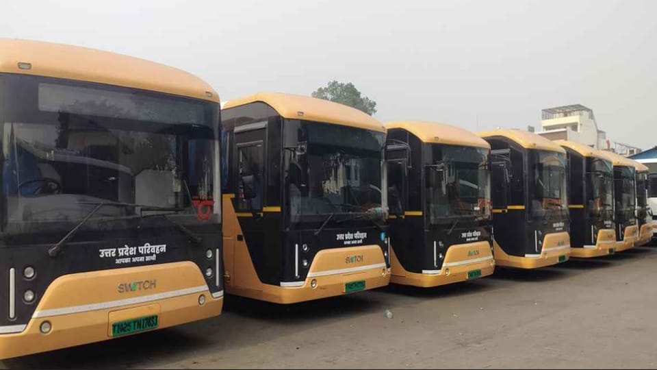 UP: Hourly AC e-buses will be available from Moradabad to Delhi, drivers and conductors are being trained