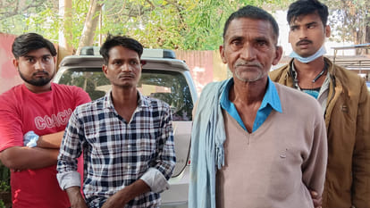 Kanpur: Husband jumps in front of train after quarrelling with wife over phone, death