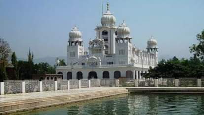 Guru Teg Bahadur 350th Martyrdom Day 11 km long Shish Bhet Nagar Kirtan on flowers