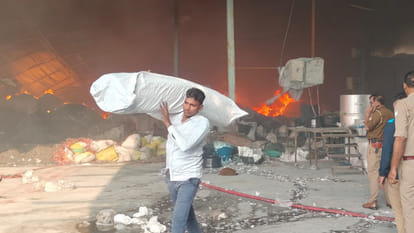 short circuit caused a fire at a plastic factory in Rania, causing losses worth crores