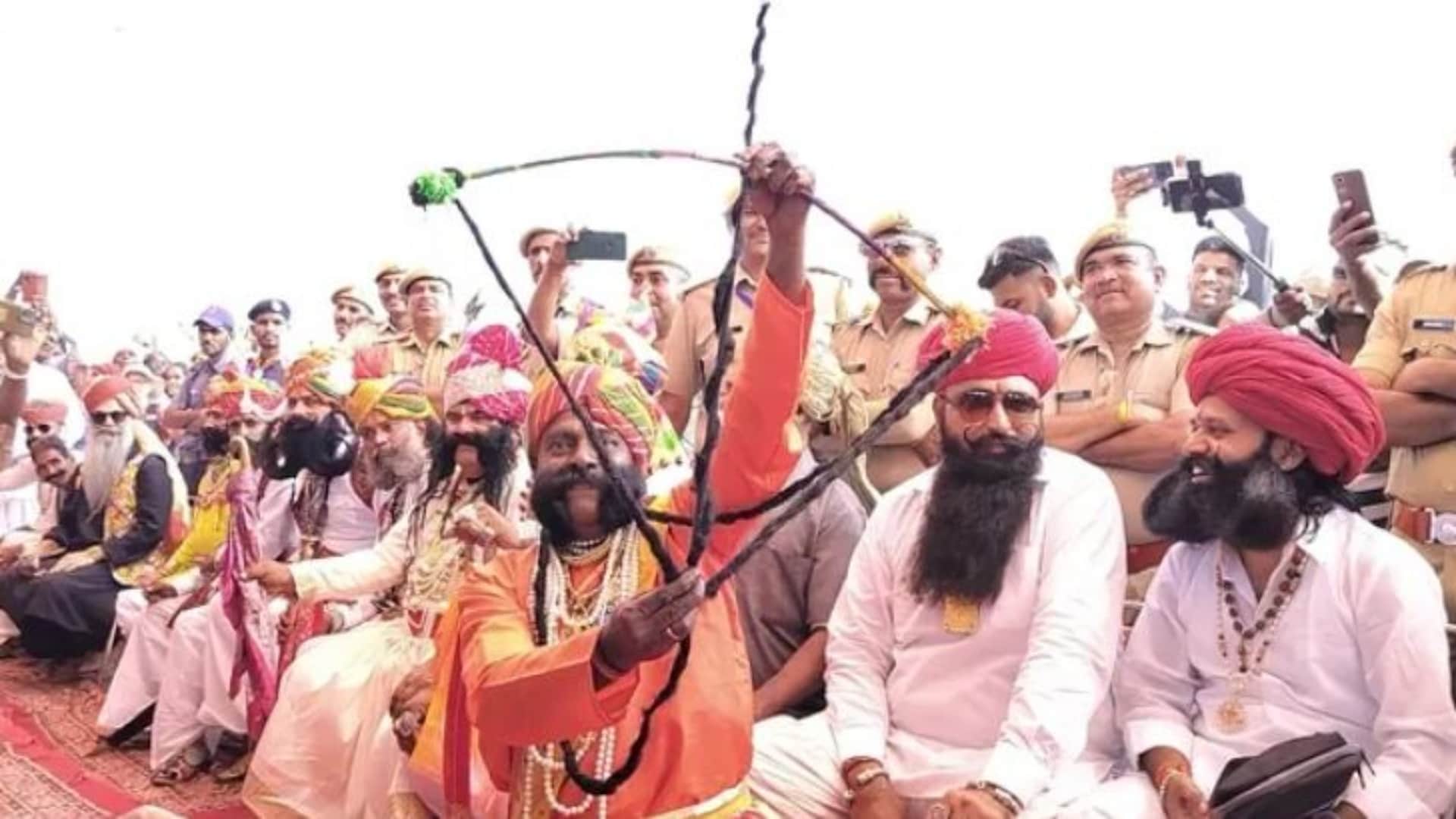 Pushkar Fair 2025: Foreign Tourists Tying Safa Crowd Rajput Moustache Pride on Full Display