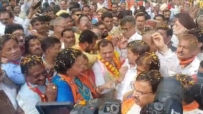 Kanpur: Jaipuria Overbridge opens, vehicles begin to ply, providing relief to 100,000 people