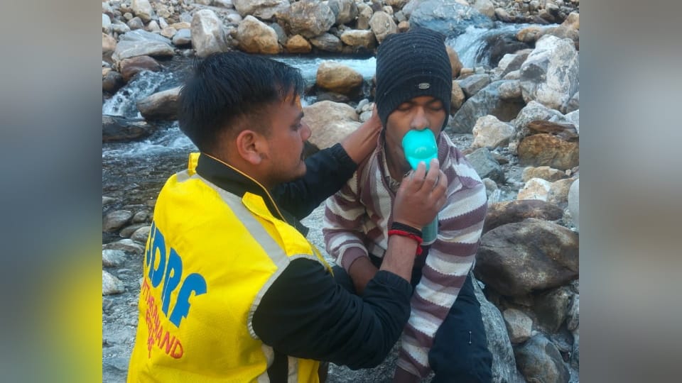 Number 112 Helped trekker of Uttar Pradesh stranded on the Neelkanth track suffered a setback