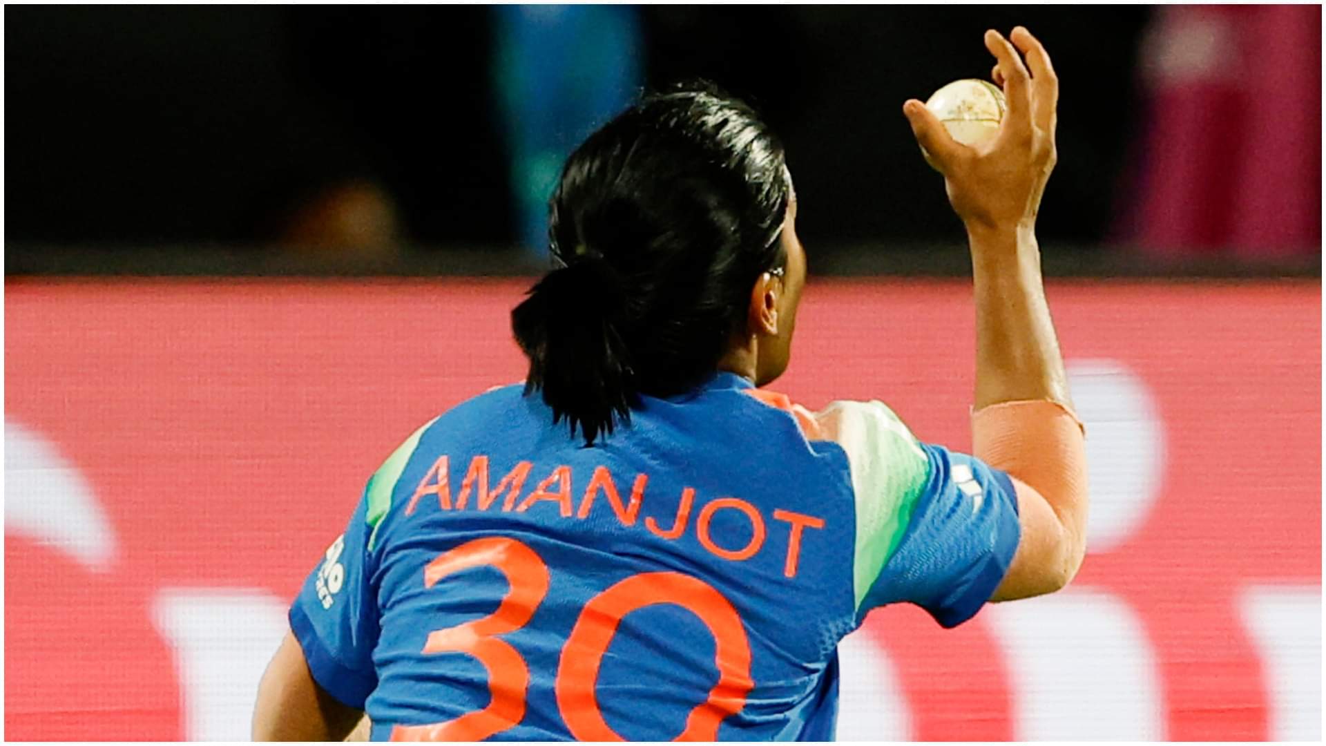 Mohali cricketer Amanjot wins hearts again photo of meeting with PM Modi viral