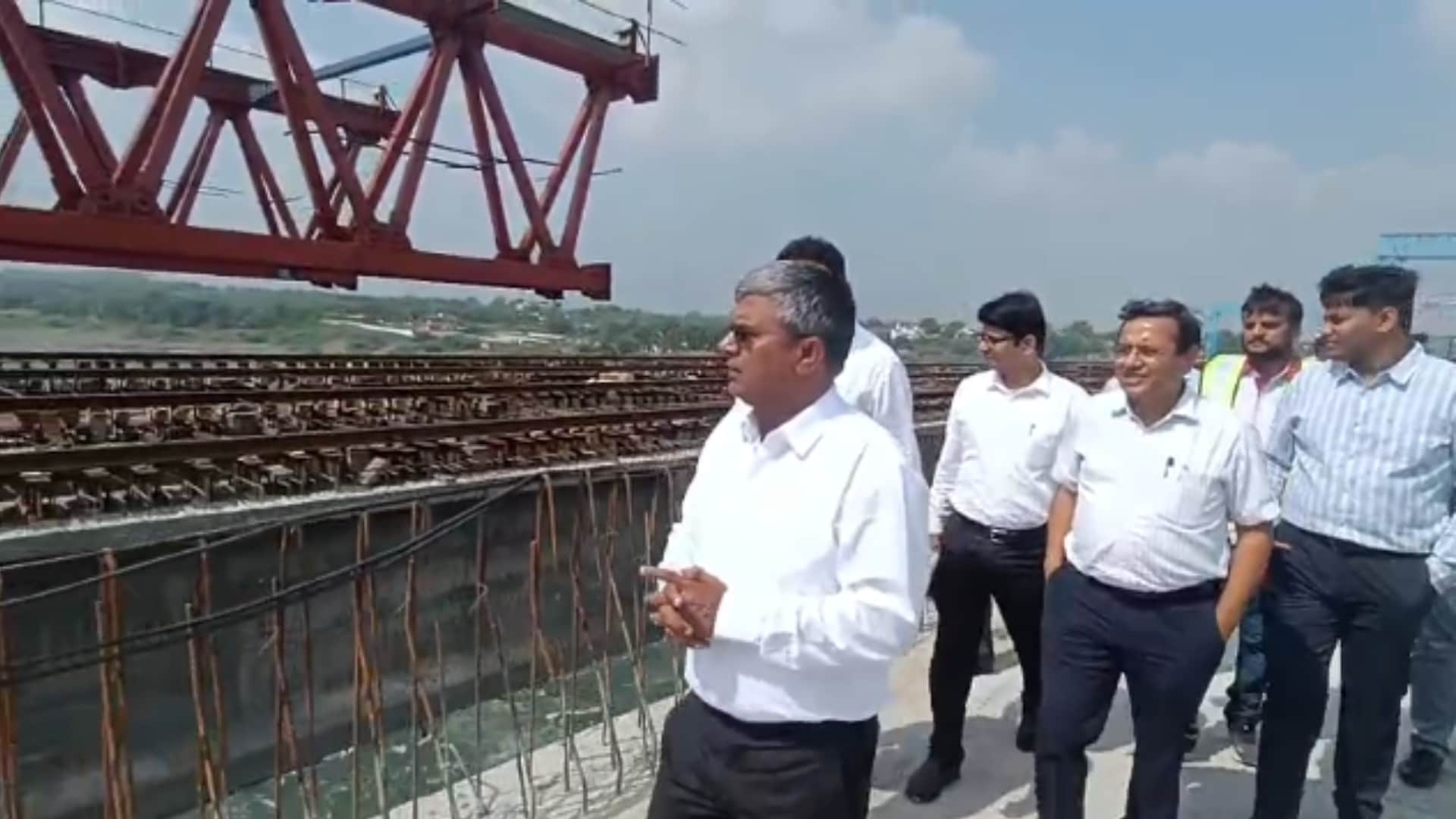 एनएचएआई के चेयरमैन संतोश कुमार यादव ने किया निरीक्षण