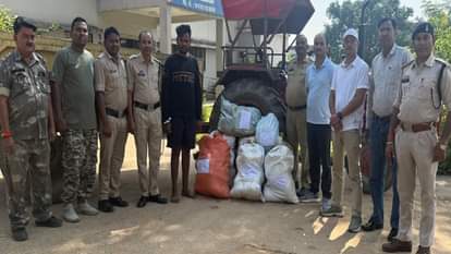 106 kg ganja was being smuggled from Odisha to Bihar in tractor-trolley, police arrested accused in Ambikapur