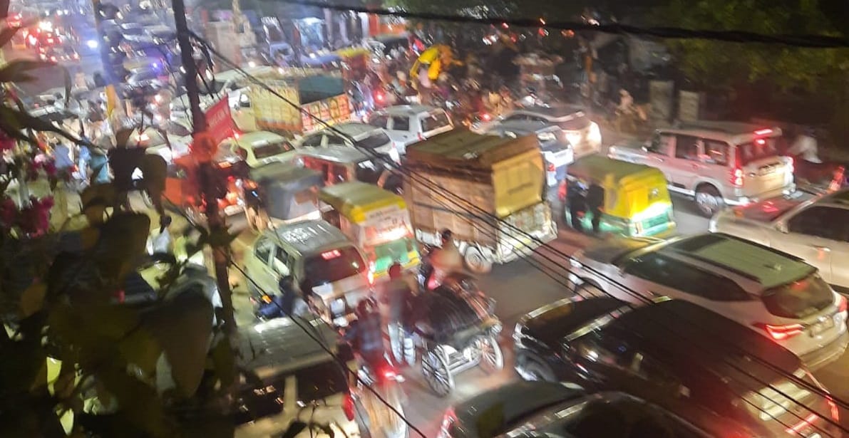 Kanpur Arrangements fell flat jammed all around in city people took an hour for five minute journey