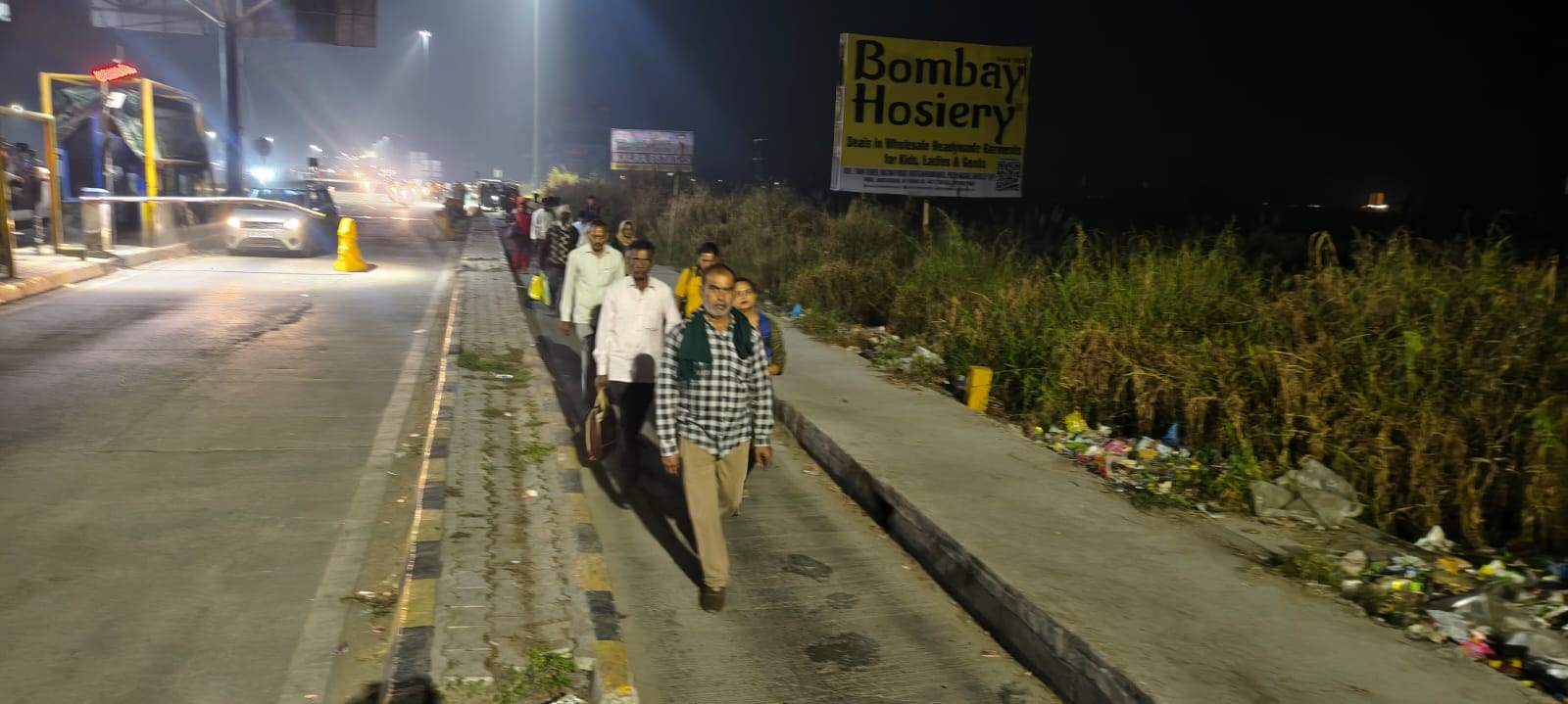 Kartik Purnima mela Devotees thronged festival site for Deepdan massive traffic jams on highway
