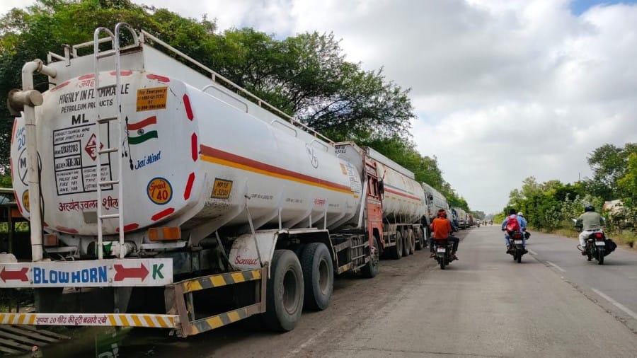 Indore news Transport Hub project land acquisition issues traffic