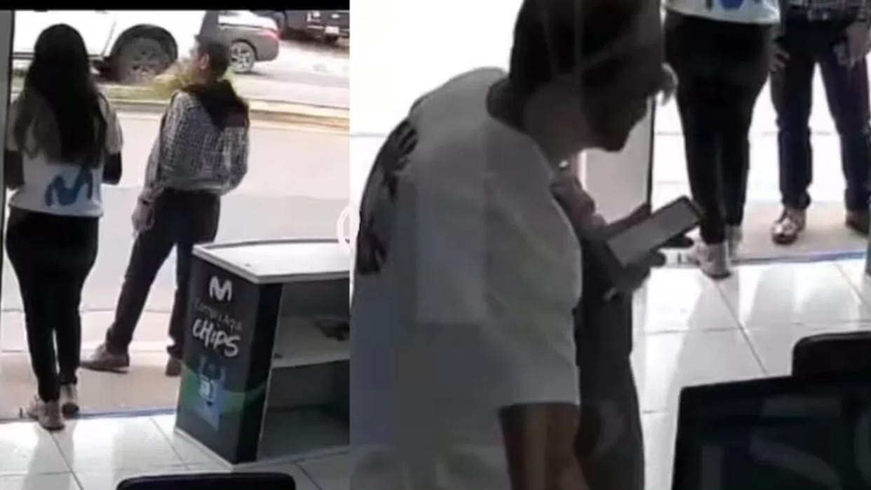 Under the pretext of asking for direction boy steals Phone so cleverly that the girl remains unsuspecting