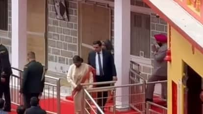 राष्ट्रपति मुर्मू ने कैंची धाम में बाबा नीब करौरी का लिया आशीर्वाद