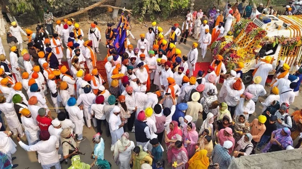 Huge Nagar Kirtan in Sultanpur Lodhi on the occasion of 556th Prakashotsav see video