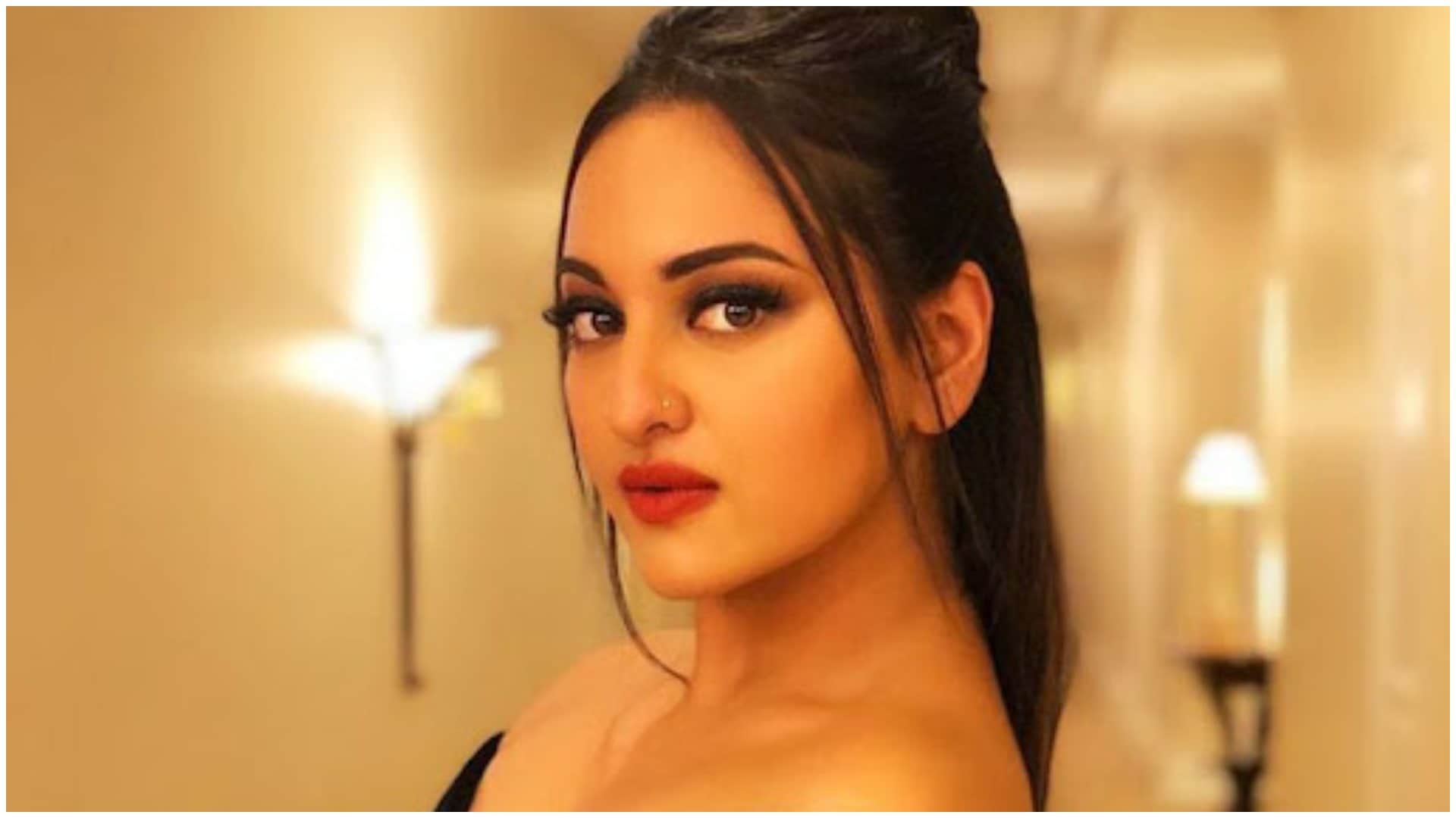 Bollywood Actresses with Political Family Connections and Who Joined Politics Neha Sharma Sonakshi Kangana