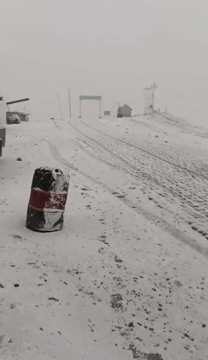 Snowfall in Kashmir Valley, thunderstorms and heavy rain in Jammu late night